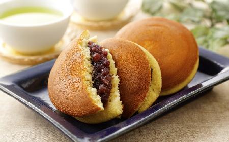 Ciasteczka Dorayaki: japońskie naleśniczki z pastą fasolową