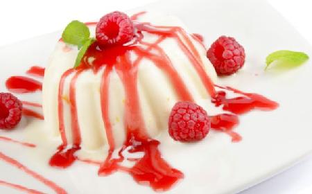 Panna cotta z malinami