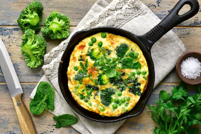 Omlet na otuchę: 15 najlepszych przepisów na omlet naturalny